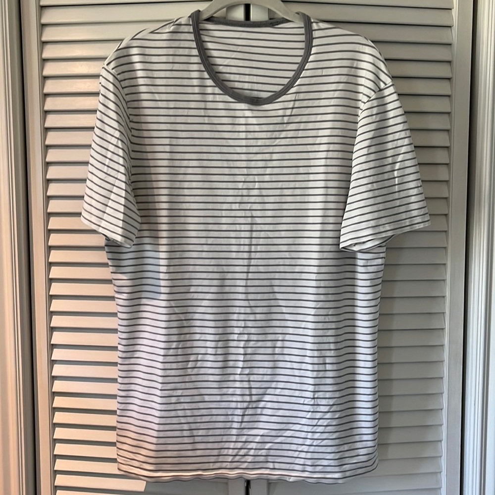 lululemon athletica Gray Striped Short Sleeve Tee